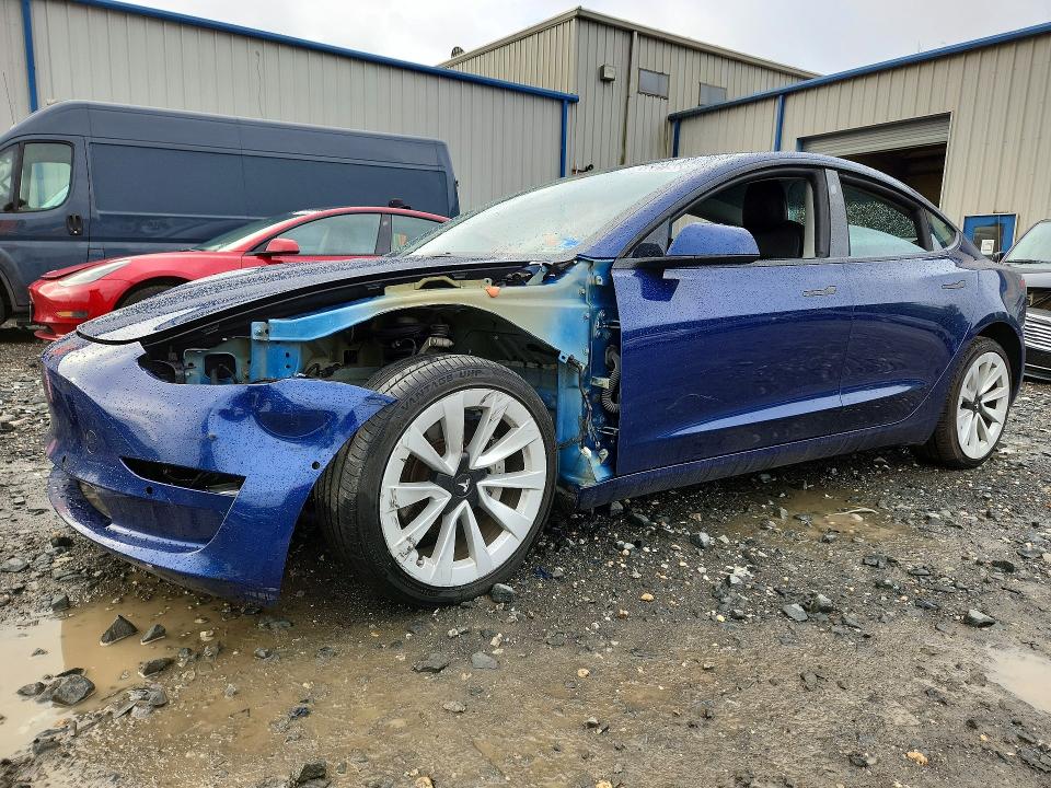 2022 Tesla Model 3 მანქანა იყიდება აუქციონზე, vin: 5YJ3E1EA9NF369518, აუქციონის ნომერი: 63532766
