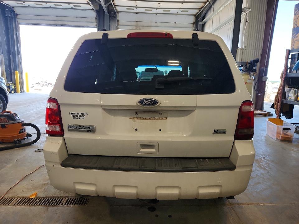 2010 Ford Escape მანქანა იყიდება აუქციონზე, vin: 1FMCU9DG8AKC35177, აუქციონის ნომერი: 64289476