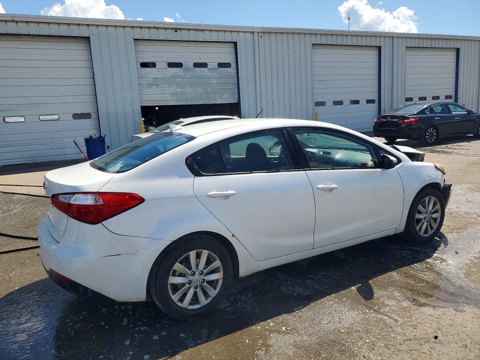 67338336 :رقم المزاد ، KNAFX4A67F5400193 vin ، 2015 Kia Forte مزاد بيع