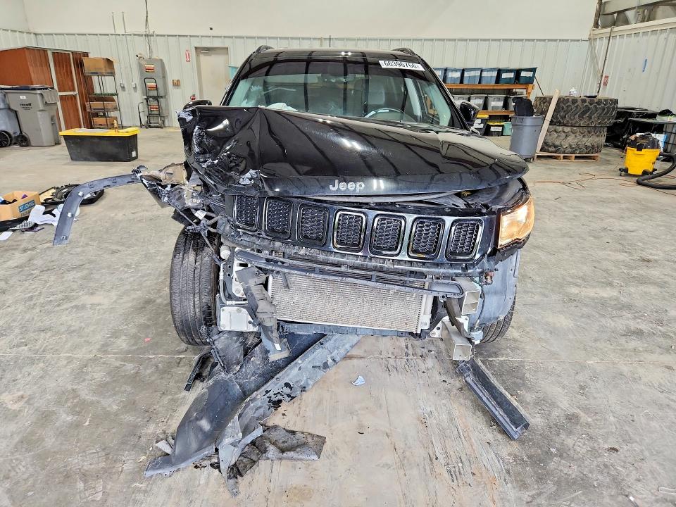 66396766 :رقم المزاد ، 3C4NJDBB4LT239695 vin ، 2020 Jeep Compass مزاد بيع
