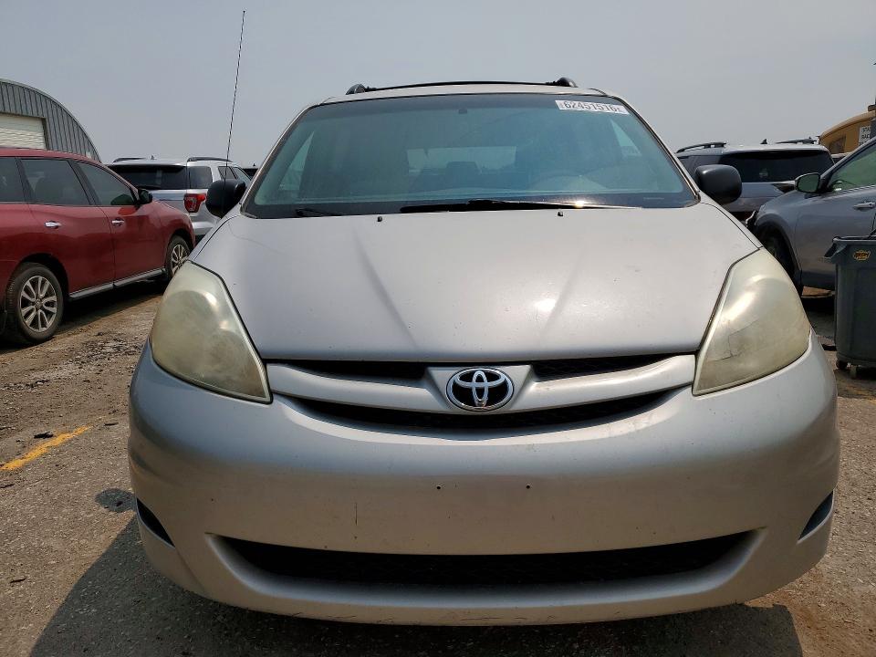 62451516 :رقم المزاد ، 5TDZK23C97S020628 vin ، 2007 Toyota Sienna مزاد بيع