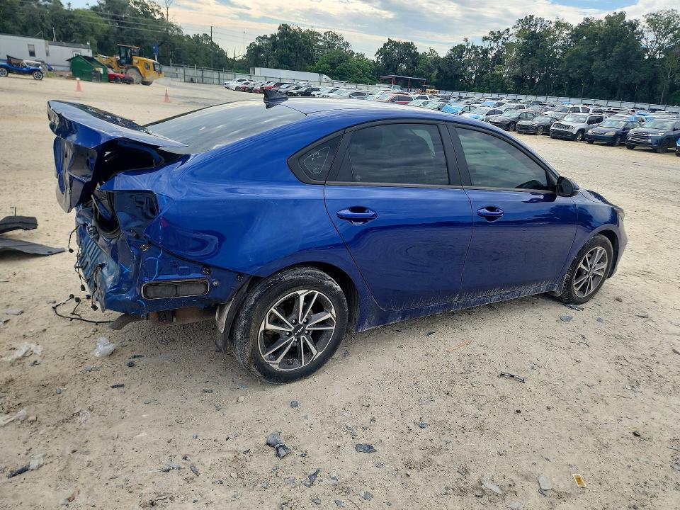 2022 Kia Forte მანქანა იყიდება აუქციონზე, vin: 3KPF24AD8NE418964, აუქციონის ნომერი: 65888536