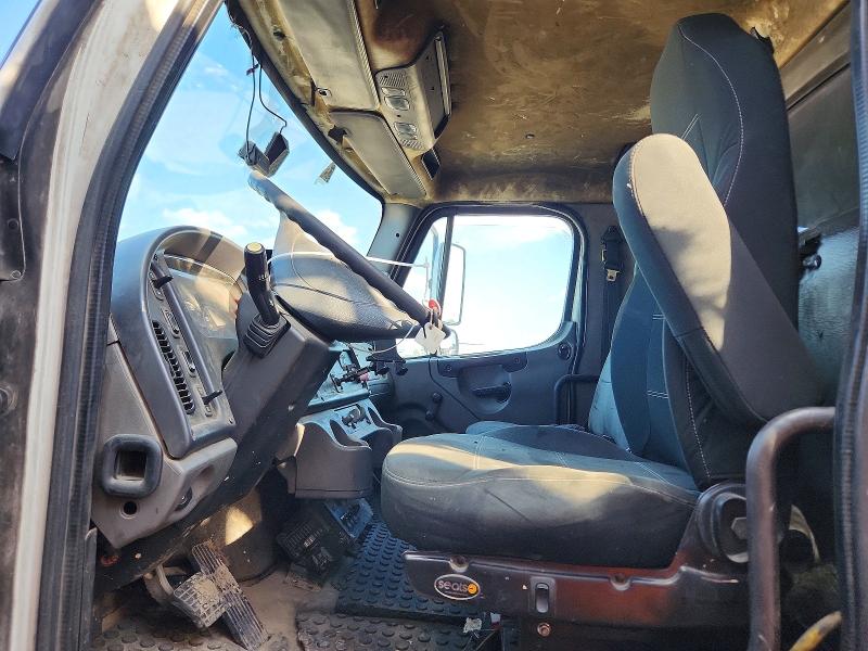 Продаж на аукціоні авто 2010 Freightliner M2, vin: 1FVHCYBS1ADAT6921, номер лоту: 65042996