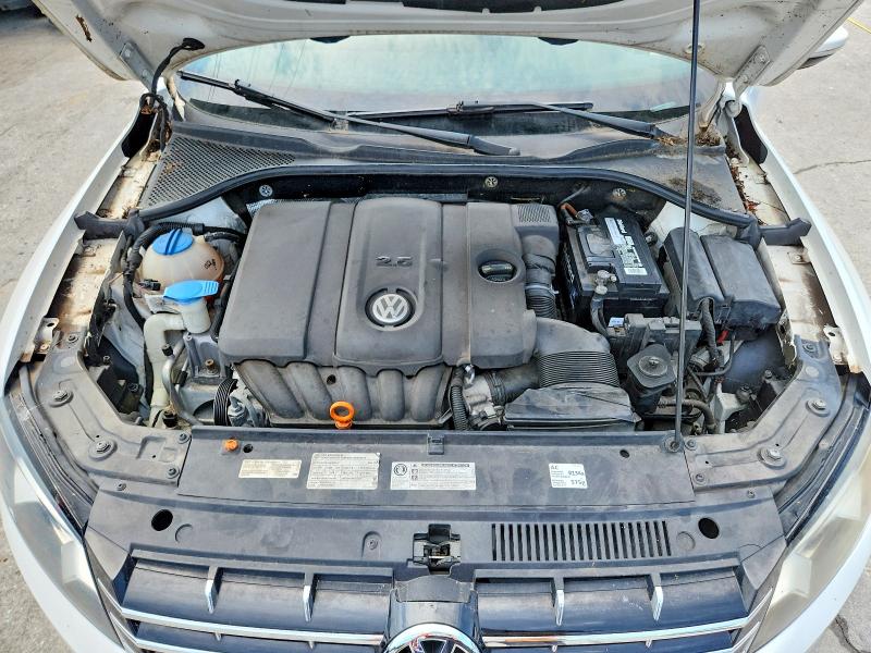 65867156 :رقم المزاد ، 1VWCH7A31CC100339 vin ، 2012 Volkswagen Passat مزاد بيع