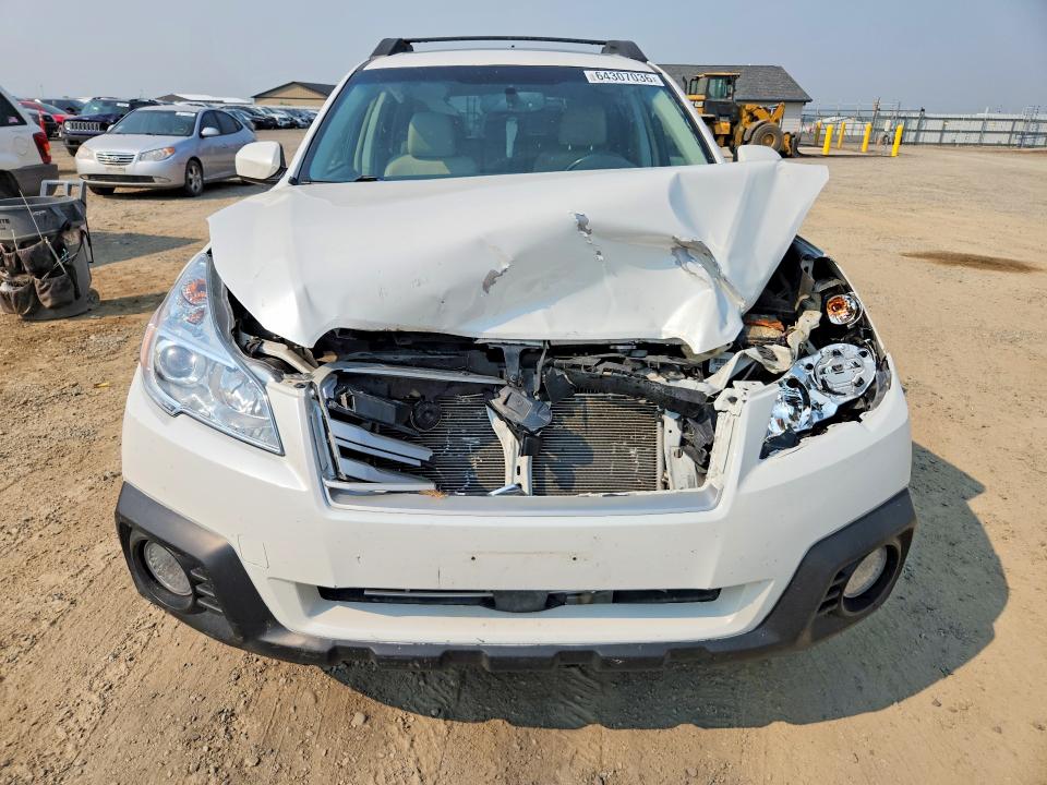 64307036 :رقم المزاد ، 4S4BRBLCXE3287431 vin ، 2014 Subaru Outback مزاد بيع