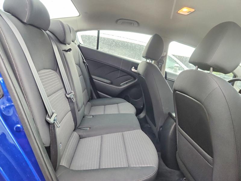 65237046 :رقم المزاد ، 3KPFL4A75HE010854 vin ، 2017 Kia Forte مزاد بيع