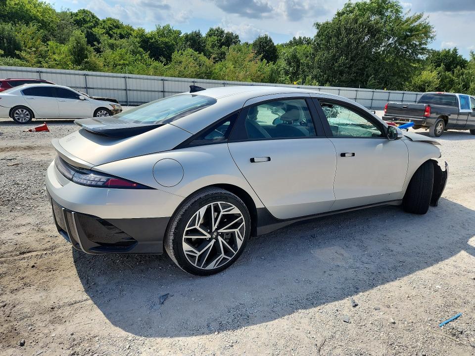 2023 Hyundai Ioniq 6 მანქანა იყიდება აუქციონზე, vin: KMHM34AC2PA043215, აუქციონის ნომერი: 65138756