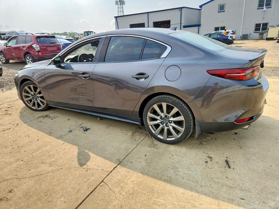 2020 Mazda 3 მანქანა იყიდება აუქციონზე, vin: 3MZBPBEMXLM131768, აუქციონის ნომერი: 64671696