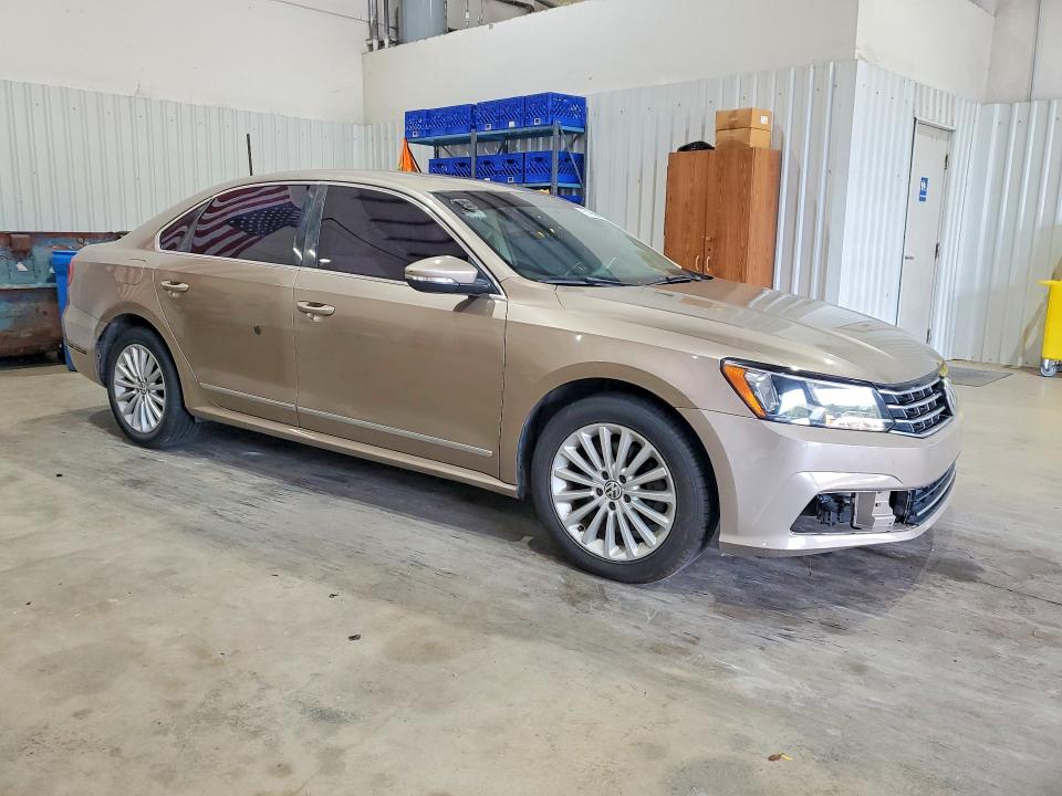 67486986 :رقم المزاد ، 1VWBS7A37GC010079 vin ، 2016 Volkswagen Passat مزاد بيع