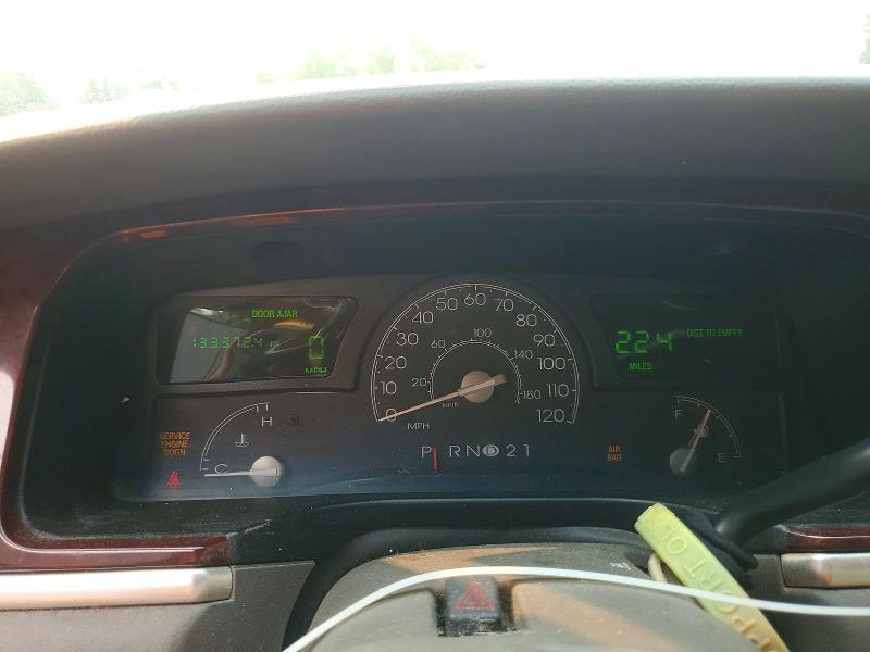 Продаж на аукціоні авто 2003 Lincoln Town Car, vin: 1LNHM81W73Y658439, номер лоту: 64231006