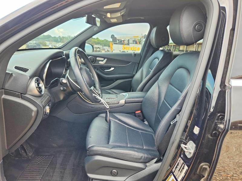 64493206 :رقم المزاد ، W1N0G8EBXMF875750 vin ، 2021 Mercedes-benz Glc مزاد بيع