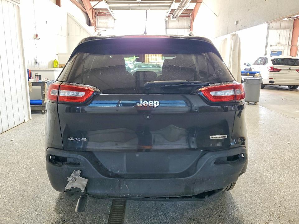 65326596 :رقم المزاد ، 1C4PJMCB0FW792740 vin ، 2015 Jeep Cherokee مزاد بيع
