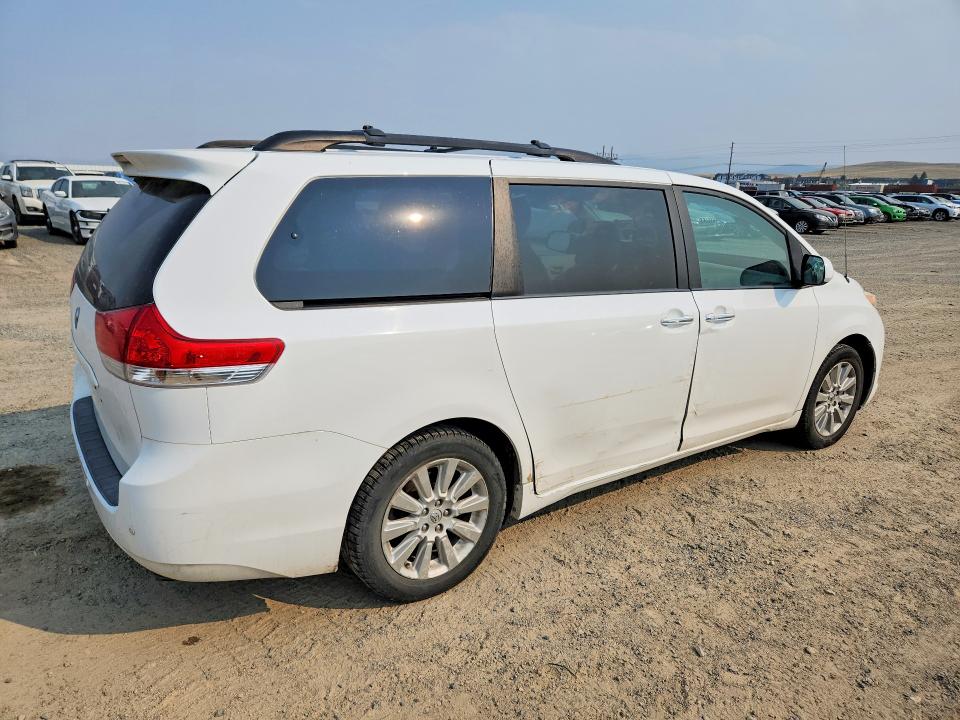2013 Toyota Sienna მანქანა იყიდება აუქციონზე, vin: 5TDDK3DC9DS066647, აუქციონის ნომერი: 64931256