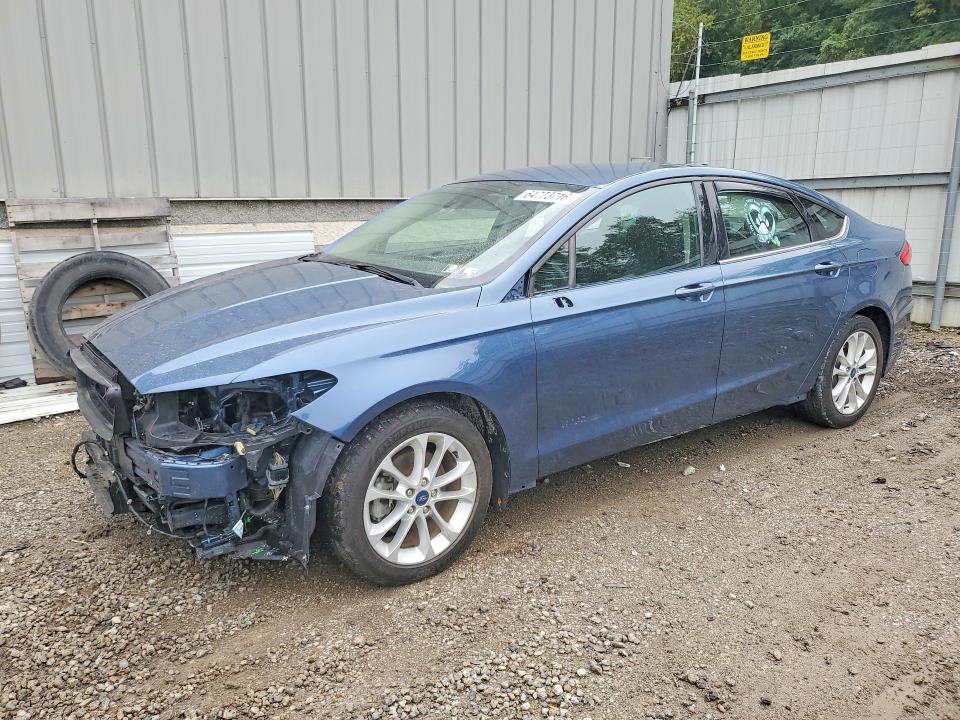 64773716 :رقم المزاد ، 3FA6P0LU7KR195981 vin ، 2019 Ford Fusion مزاد بيع