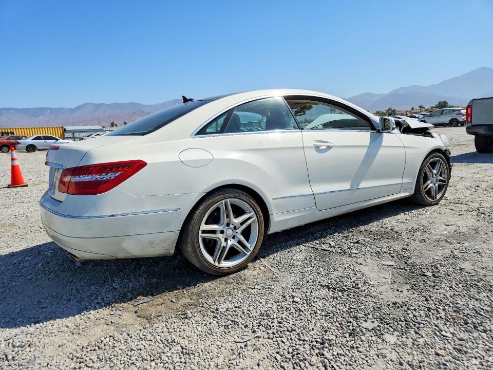62462906 :رقم المزاد ، WDDKJ5GB6BF080002 vin ، 2011 Mercedes-benz E مزاد بيع
