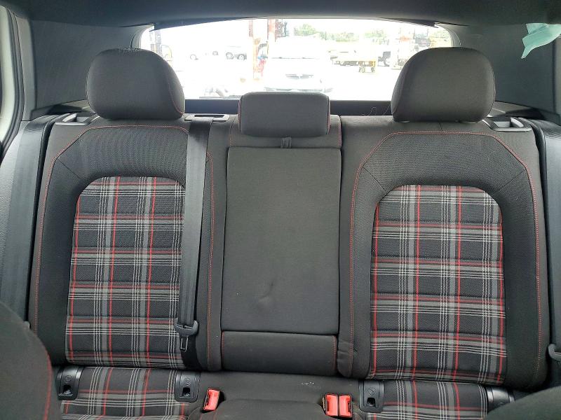 2017 Volkswagen Gti მანქანა იყიდება აუქციონზე, vin: 3VW4T7AU1HM064055, აუქციონის ნომერი: 65852626