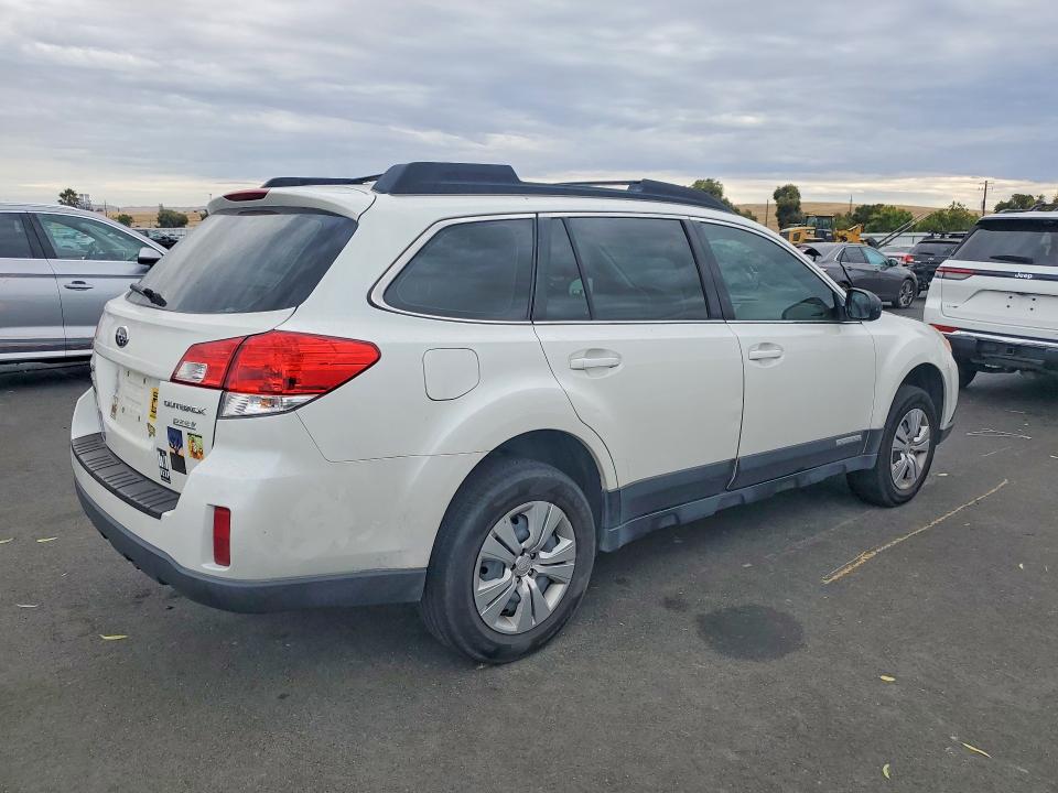 67156146 :رقم المزاد ، 4S4BRBAC0C3284022 vin ، 2012 Subaru Outback مزاد بيع