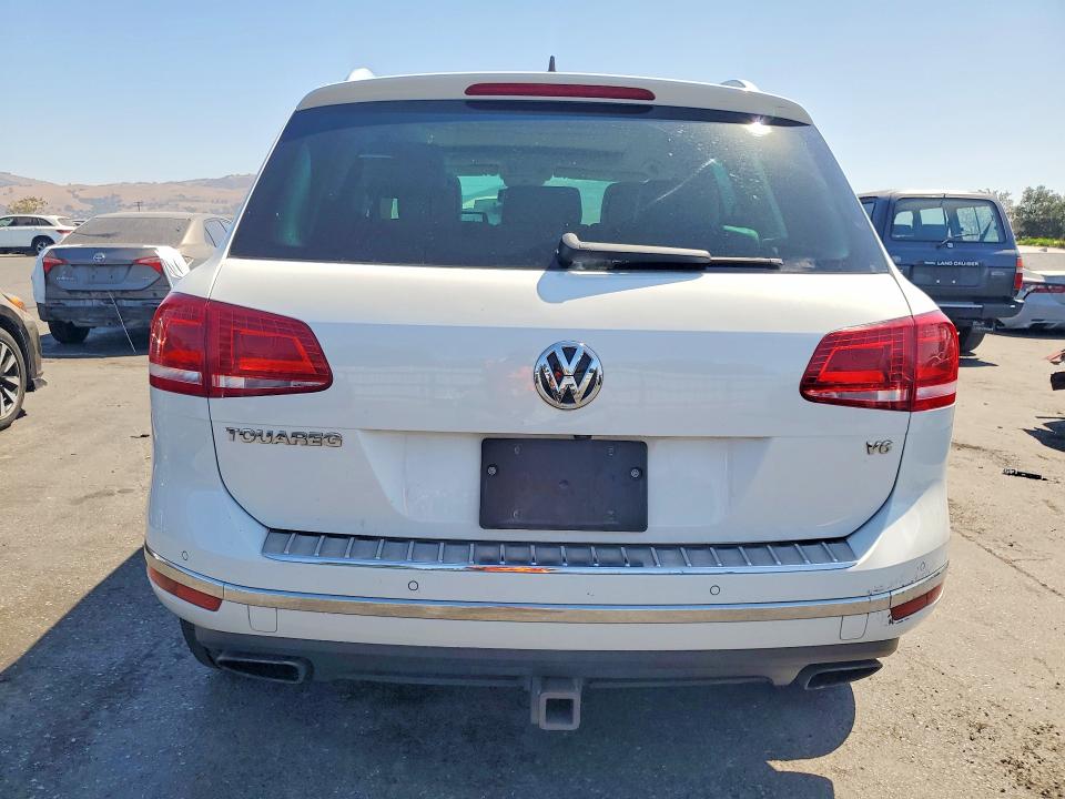 Продажа на аукционе авто 2015 Volkswagen Touareg, vin: WVGEF9BP8FD006290, номер лота: 63707746