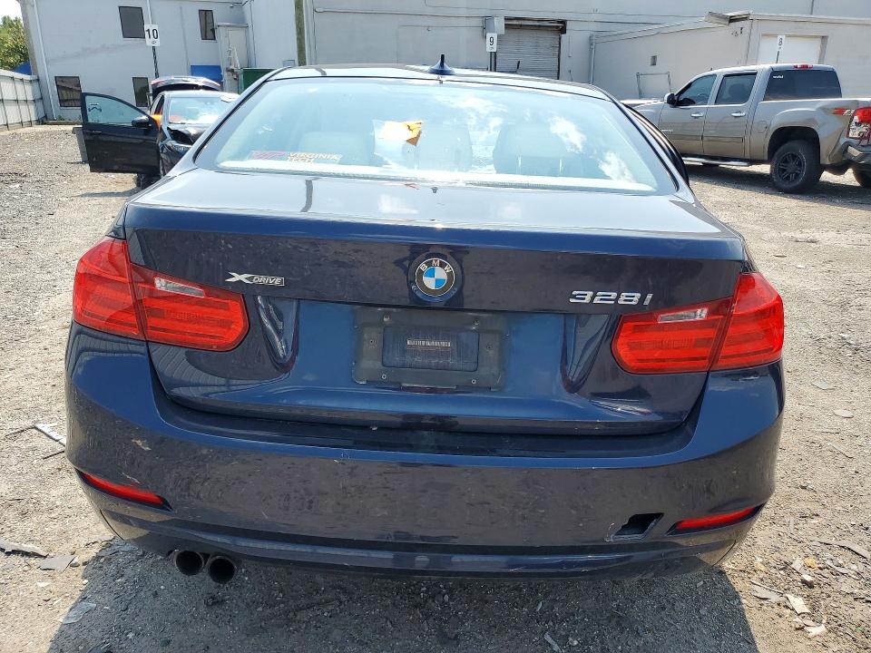 64685856 :رقم المزاد ، WBA3B5G50DNS00887 vin ، 2013 Bmw 328 مزاد بيع