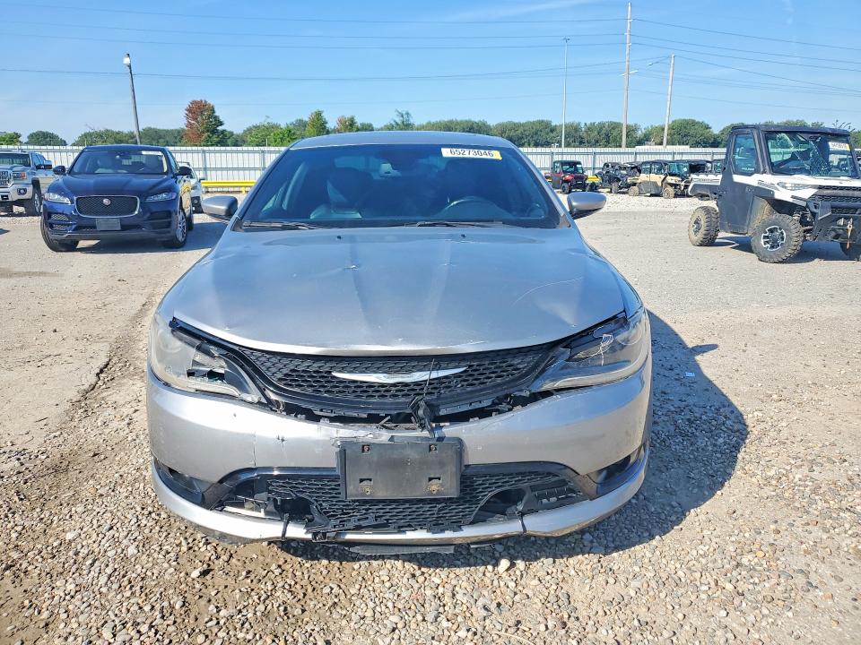 65273046 :رقم المزاد ، 1C3CCCBB3FN550569 vin ، 2015 Chrysler 200 مزاد بيع