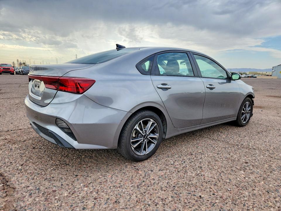 64850556 :رقم المزاد ، 3KPF24AD1NE482635 vin ، 2022 Kia Forte مزاد بيع