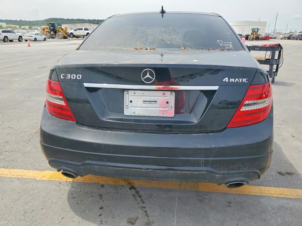 2012 Mercedes-benz C მანქანა იყიდება აუქციონზე, vin: WDDGF8BB5CR207807, აუქციონის ნომერი: 67017816
