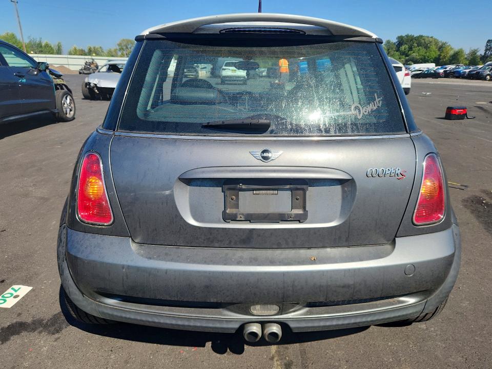 63871856 :رقم المزاد ، WMWRE33494TD85071 vin ، 2004 Mini Cooper مزاد بيع
