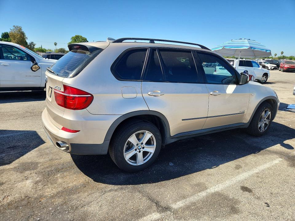 65872846 :رقم المزاد ، 5UXZV4C59D0G50721 vin ، 2013 Bmw X5 مزاد بيع