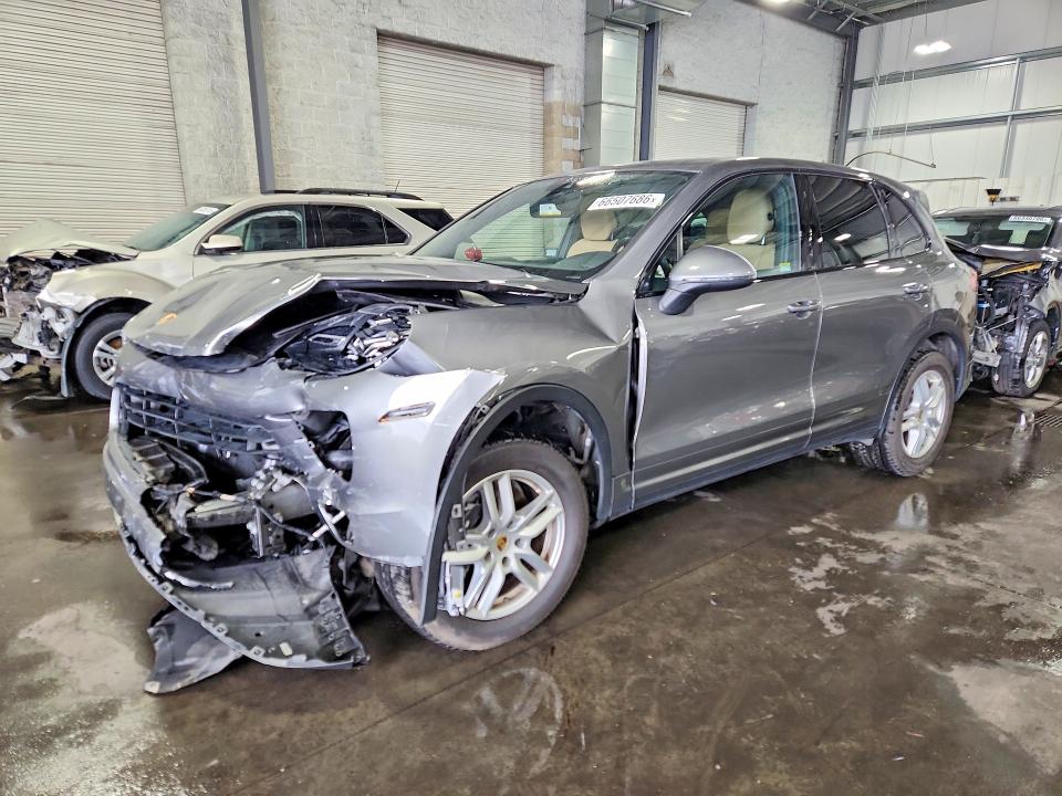 Auction sale of the 2016 Porsche Cayenne, vin: WP1AA2A20GKA36250, lot number: 66507686