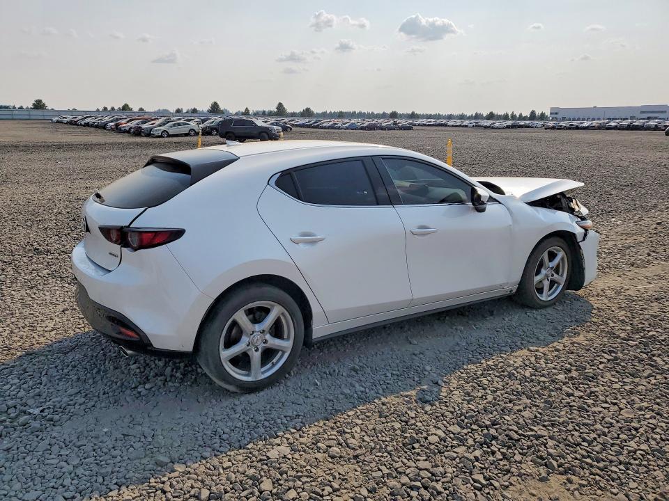 2021 Mazda 3 მანქანა იყიდება აუქციონზე, vin: JM1BPBML0M1333383, აუქციონის ნომერი: 64800426