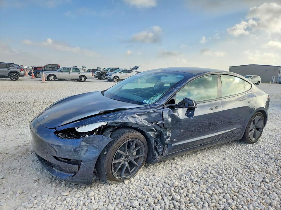 64511636 :رقم المزاد ، 5YJ3E1EA5PF696081 vin ، 2023 Tesla Model 3 مزاد بيع