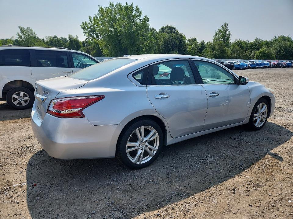 Aukcja sprzedaży 2013 Nissan Altima, vin: 1N4BL3AP1DN425965, numer aukcji: 64033356