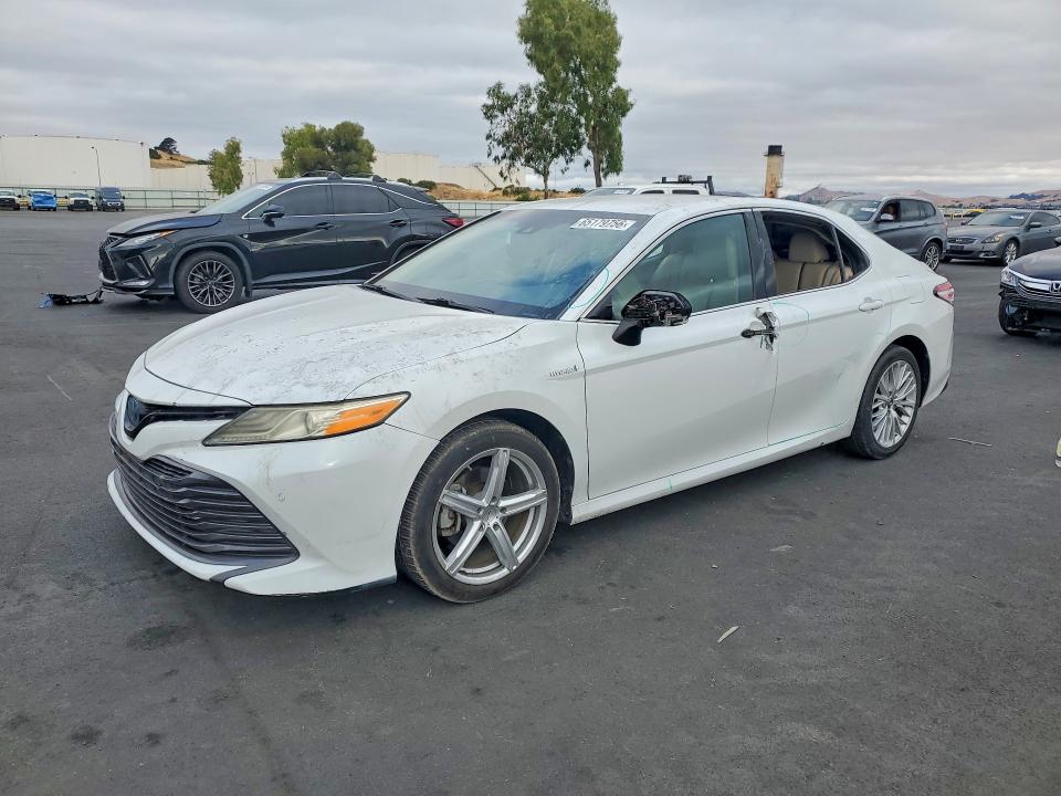 Продажа на аукционе авто 2018 Toyota Camry Hybrid, vin: 4T1B21HK5JU007109, номер лота: 65179756