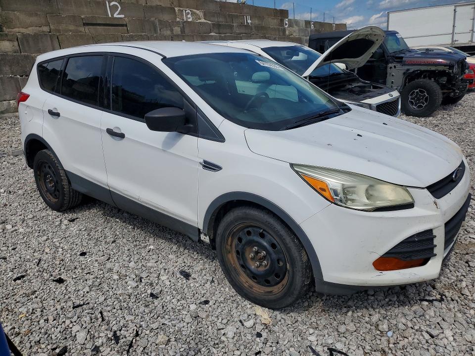 64153536 :رقم المزاد ، 1FMCU0F75FUA87817 vin ، 2015 Ford Escape مزاد بيع