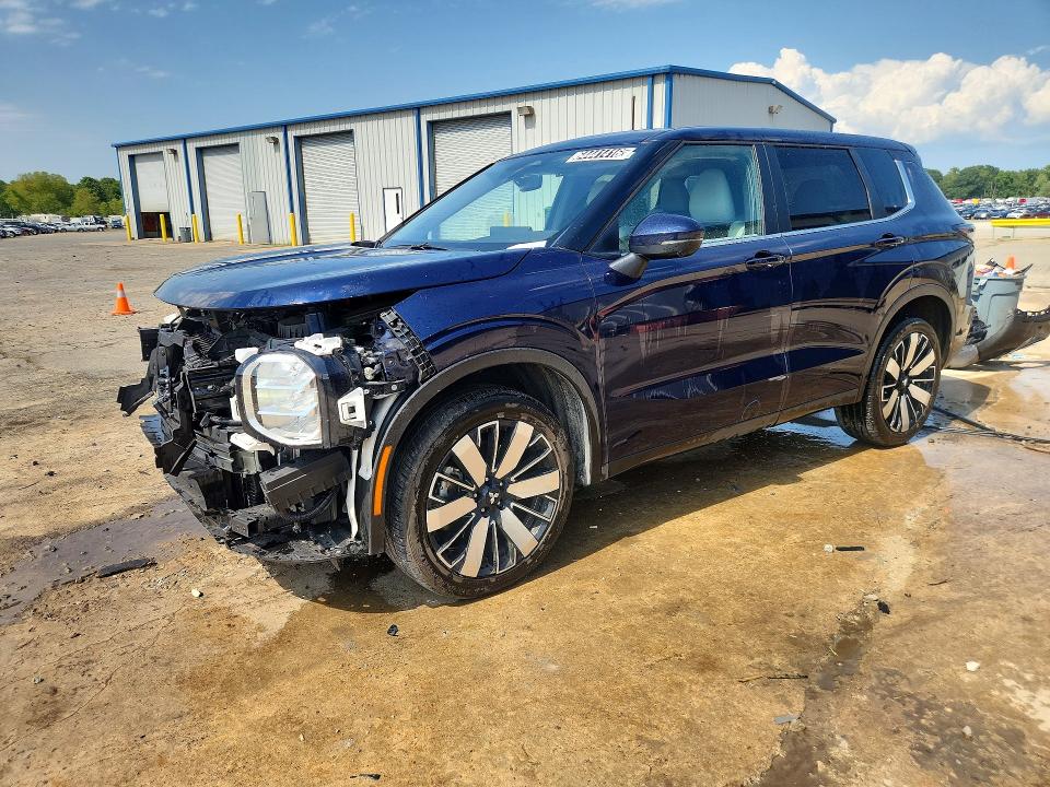 64441416 :رقم المزاد ، JA4J4VA86SZ015881 vin ، 2025 Mitsubishi Outlander مزاد بيع