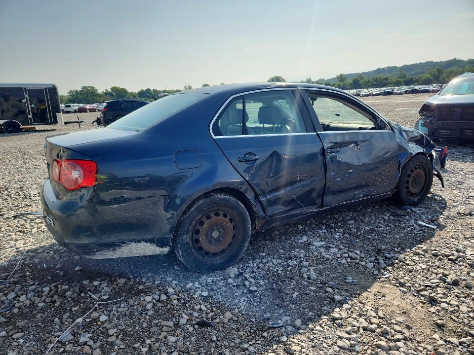 2005 Volkswagen New Jetta მანქანა იყიდება აუქციონზე, vin: 3VWRF71K45M620673, აუქციონის ნომერი: 64262816