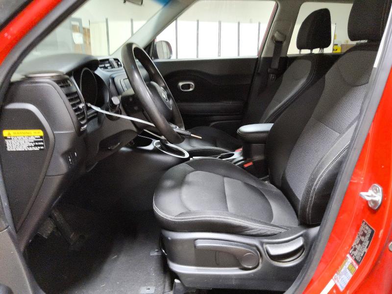 2017 Kia Soul მანქანა იყიდება აუქციონზე, vin: KNDJP3A54H7463015, აუქციონის ნომერი: 66453306