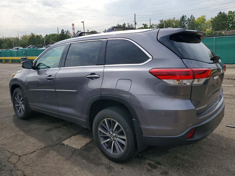 2018 Toyota Highlander მანქანა იყიდება აუქციონზე, vin: 5TDJZRFH4JS534807, აუქციონის ნომერი: 64615476
