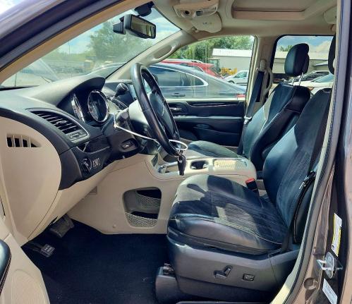 2014 Chrysler Town & Country მანქანა იყიდება აუქციონზე, vin: 2C4RC1CG2ER363975, აუქციონის ნომერი: 66894656