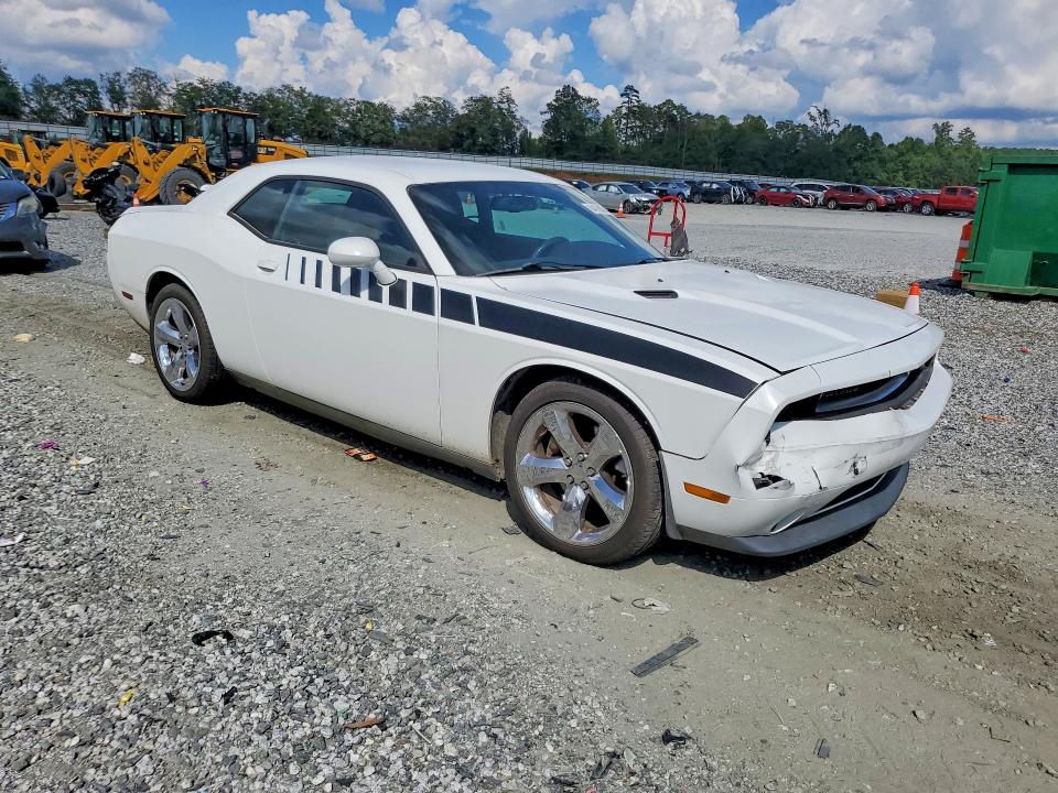 2013 Dodge Challenger მანქანა იყიდება აუქციონზე, vin: 2C3CDYAG9DH647594, აუქციონის ნომერი: 64360066
