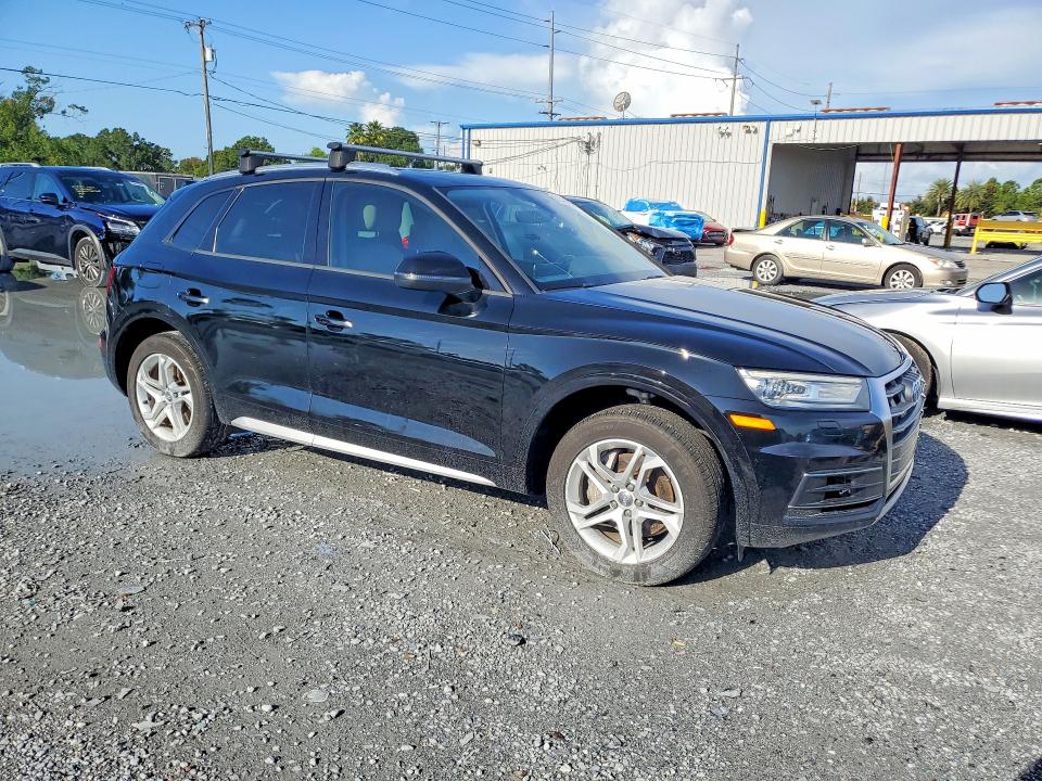 66390776 :رقم المزاد ، WA1ANAFY4J2183332 vin ، 2018 Audi Q5 مزاد بيع