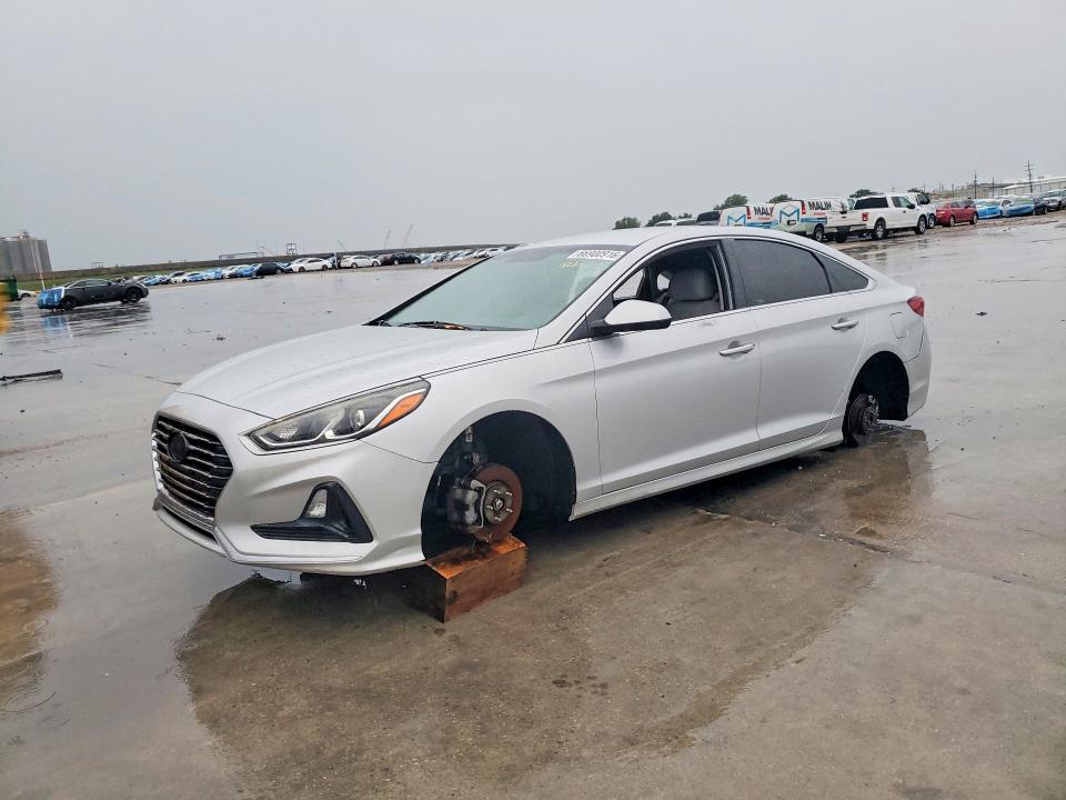 66900916 :رقم المزاد ، 5NPE24AA8JH715708 vin ، 2018 Hyundai Sonata مزاد بيع