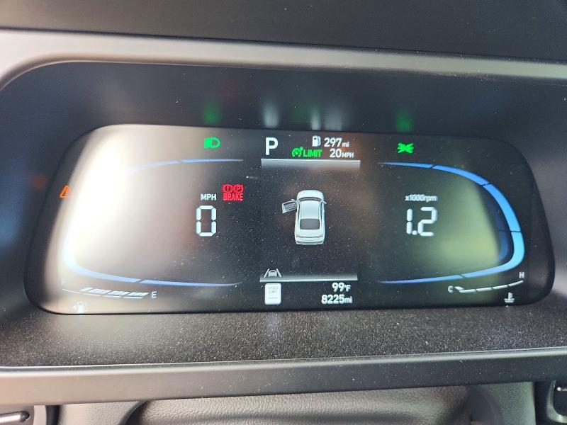 64074206 :رقم المزاد ، KMHLM4DG1SU918198 vin ، 2025 Hyundai Elantra مزاد بيع