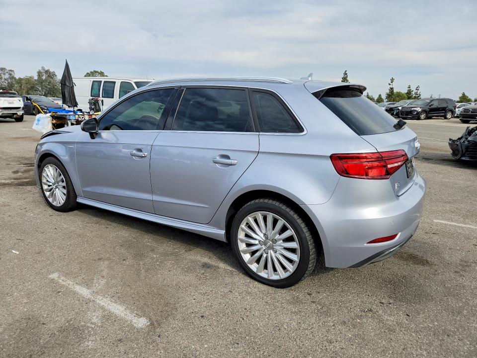 2017 Audi A3 მანქანა იყიდება აუქციონზე, vin: WAUTPBFF6HA037962, აუქციონის ნომერი: 66959396