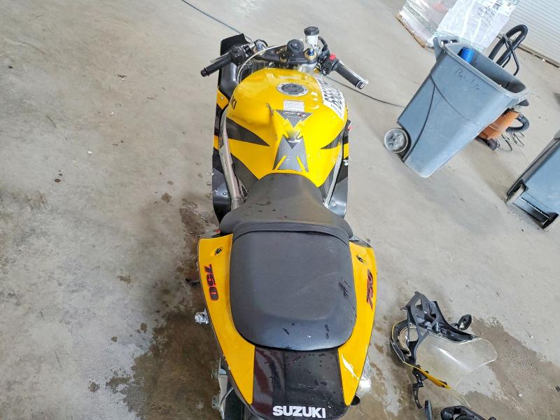 65652056 :رقم المزاد ، JS1GR7HA532102245 vin ، 2003 Suzuki Gsx-r750 مزاد بيع