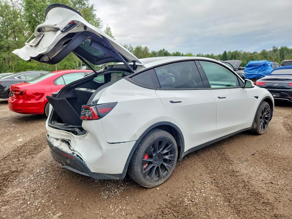 Продажа на аукционе авто 2022 Tesla Model Y, vin: 7SAYGAEE2NF359547, номер лота: 64721896