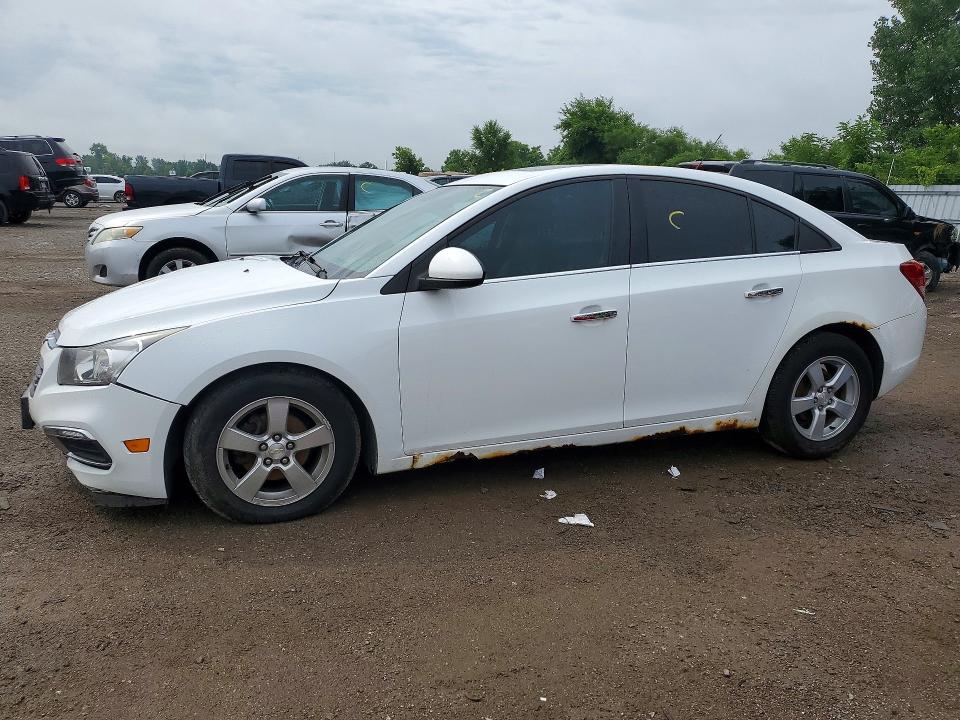 63307506 :رقم المزاد ، 1G1PE5SB7F7107423 vin ، 2015 Chevrolet Cruze مزاد بيع