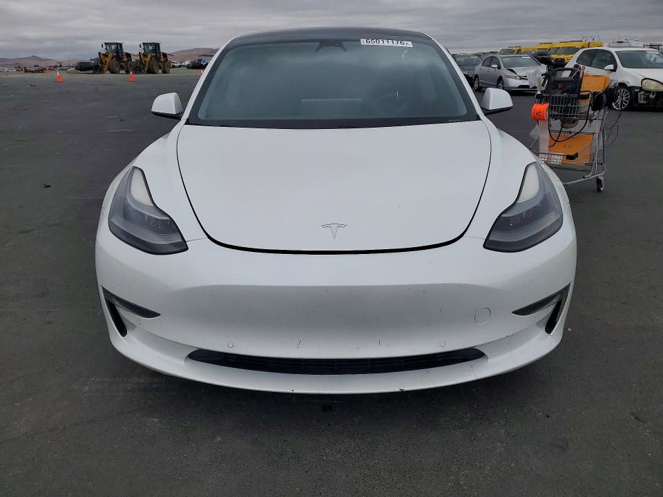 2021 Tesla Model 3 მანქანა იყიდება აუქციონზე, vin: 5YJ3E1EBXMF995540, აუქციონის ნომერი: 65011176