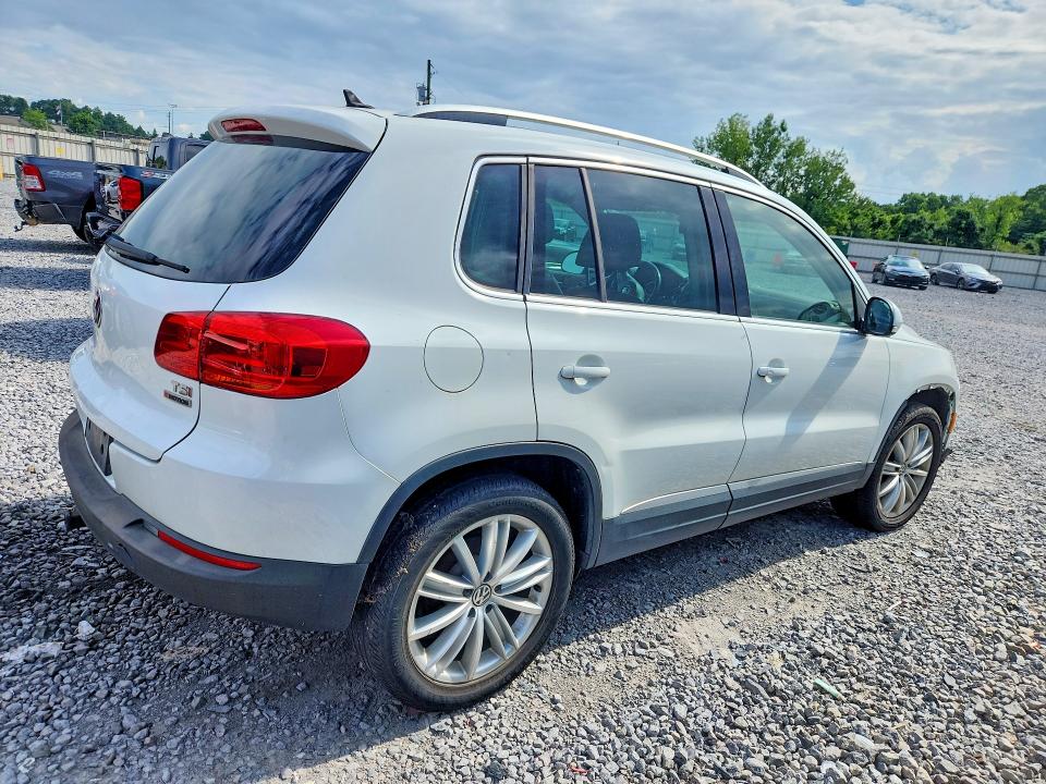 Aukcja sprzedaży 2016 Volkswagen Tiguan, vin: WVGBV7AX1GW612077, numer aukcji: 63475206