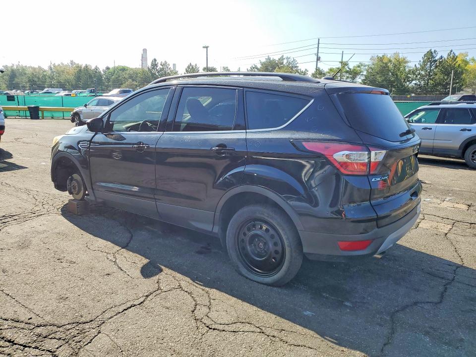 2018 Ford Escape მანქანა იყიდება აუქციონზე, vin: 1FMCU9GD9JUA05041, აუქციონის ნომერი: 64810126